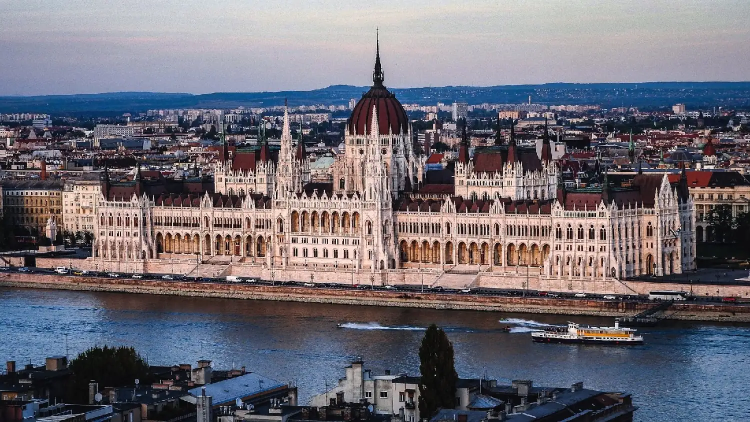 Országház - Budapest, Magyarország - foto: CsodalatosBudapest.hu