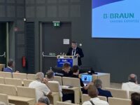 dr. Vástyán Attila Barátunk Koós Aurél Életmű Díjat kapott